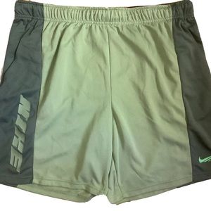 Men Sz XXL Nike DRI-FIT Active Training Wear Shorts Waist Drawstring,